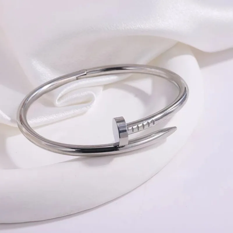 Charlotte Bangle