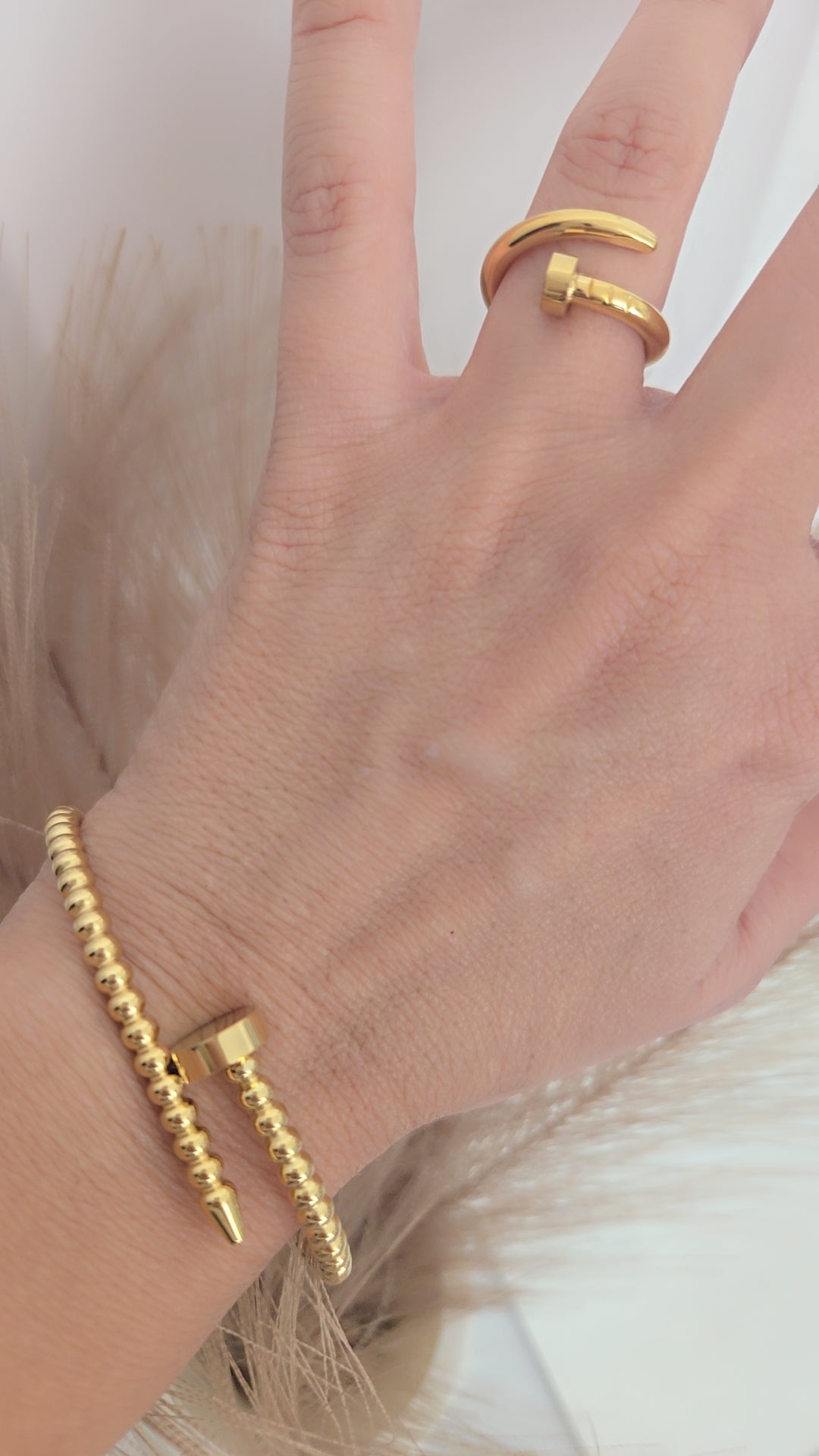 Charlotte Ring