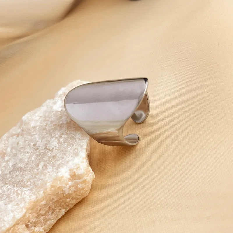 Olivia Ring