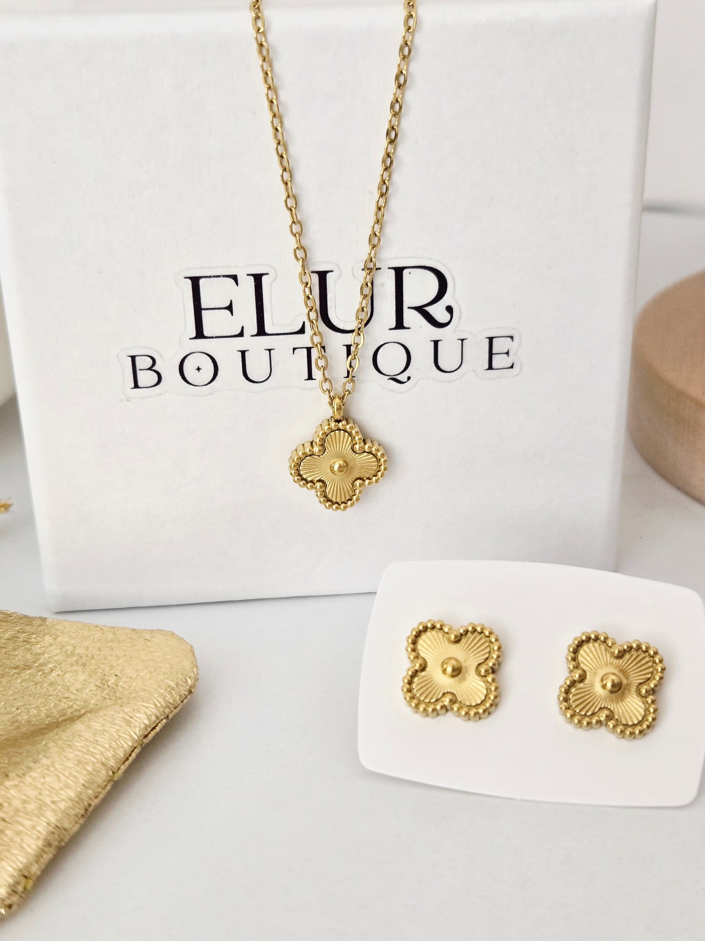 Gold Clover Set