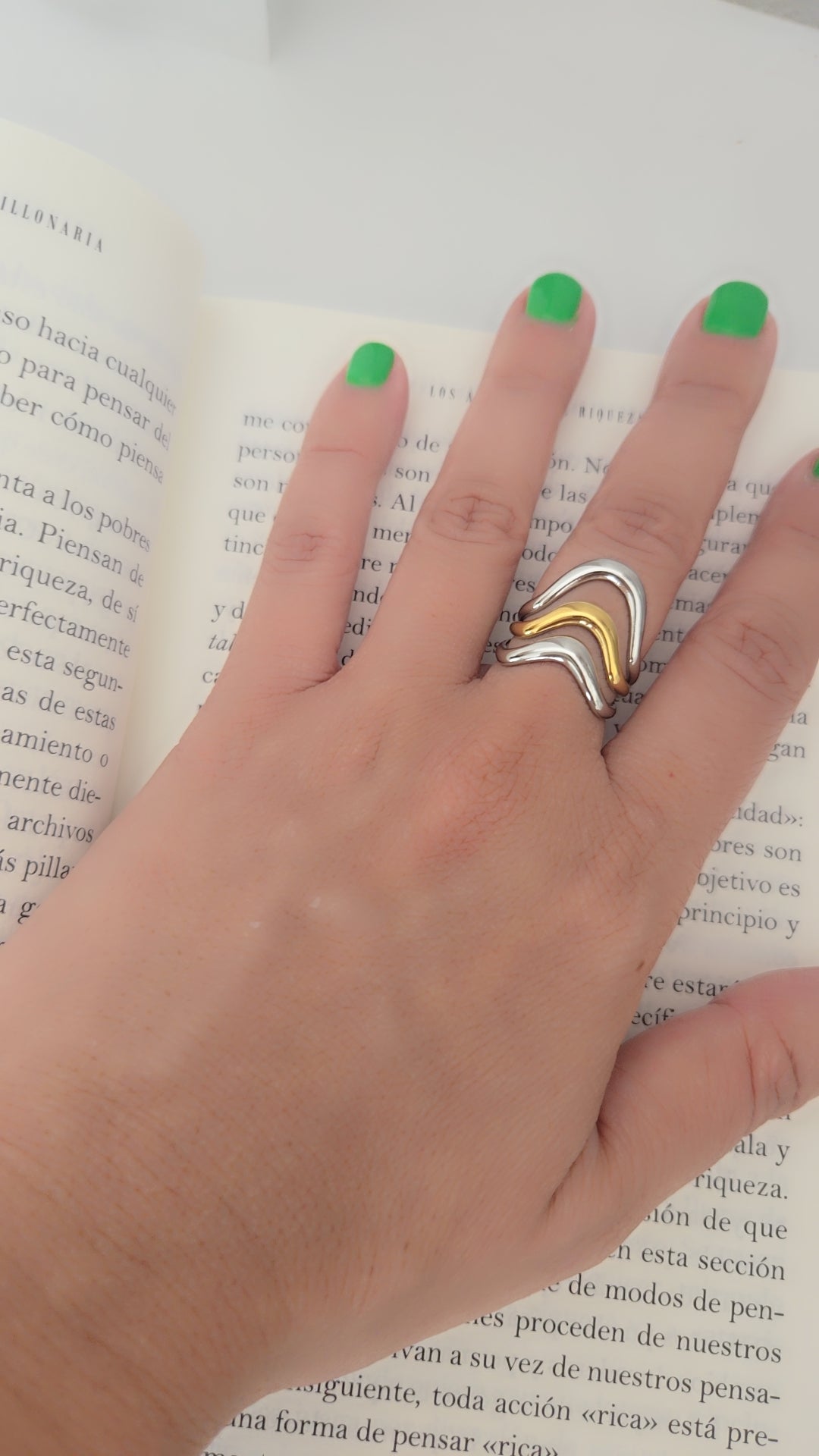 Gleam Ring