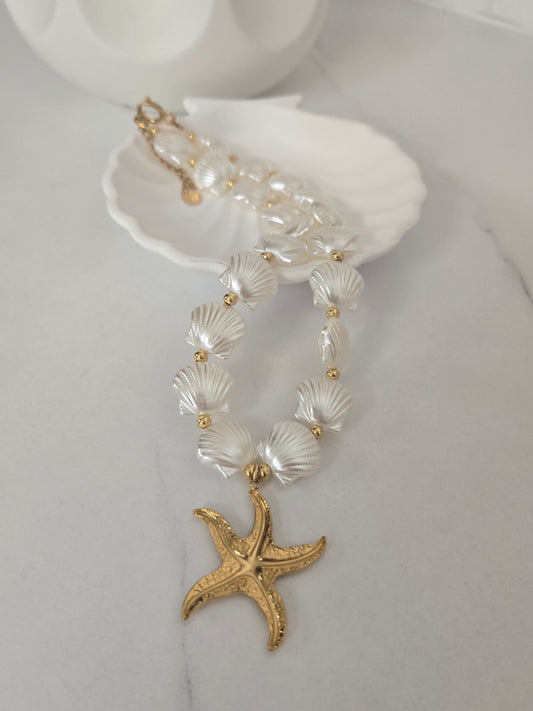 Concha Blanca Necklace