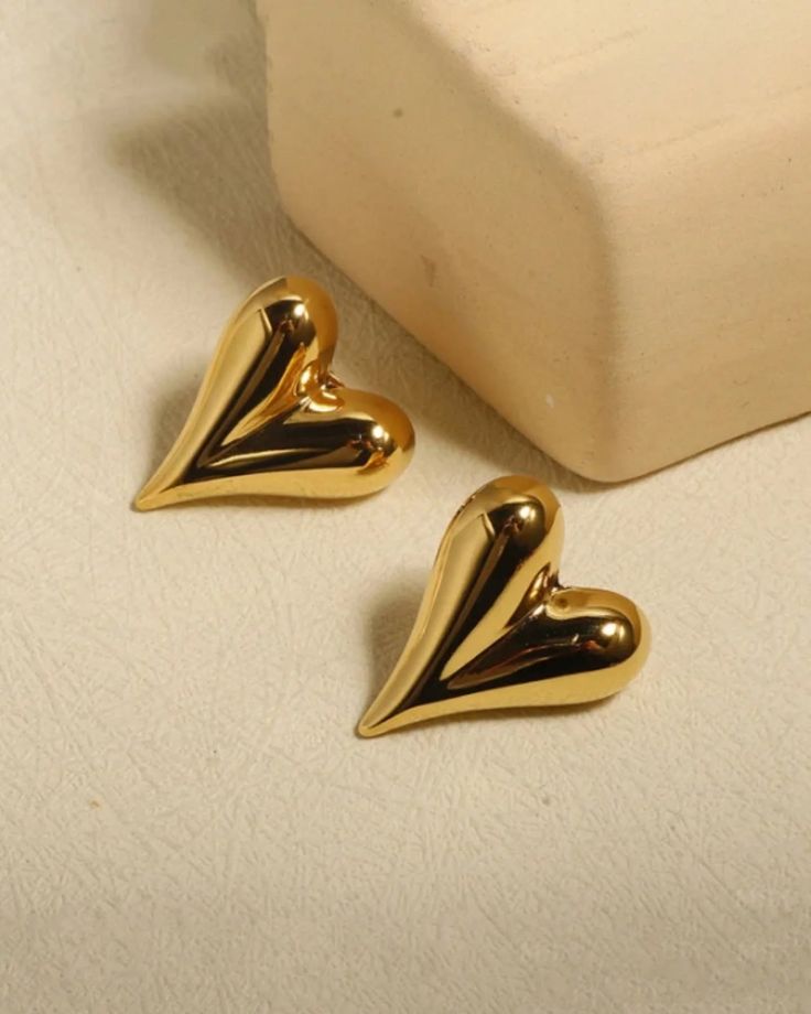 Mini Heart Stud