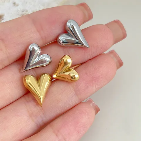 Mini Heart Stud