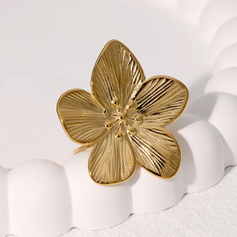 FLOWER RING