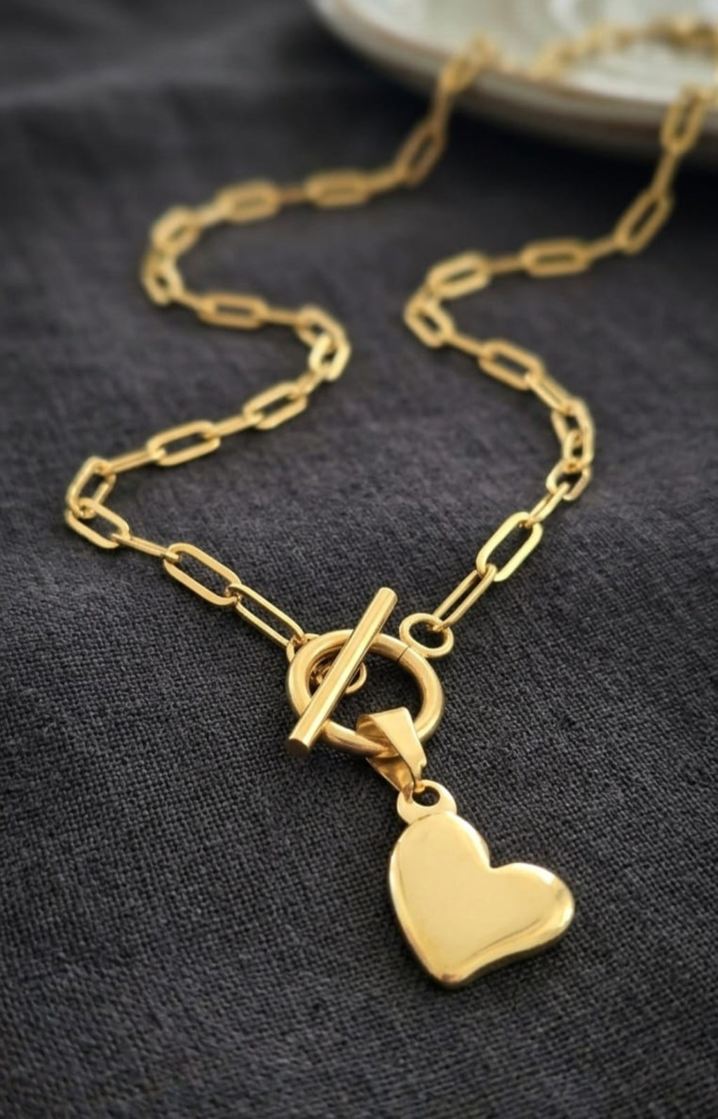 CORAZON DE ORO NECKLACE