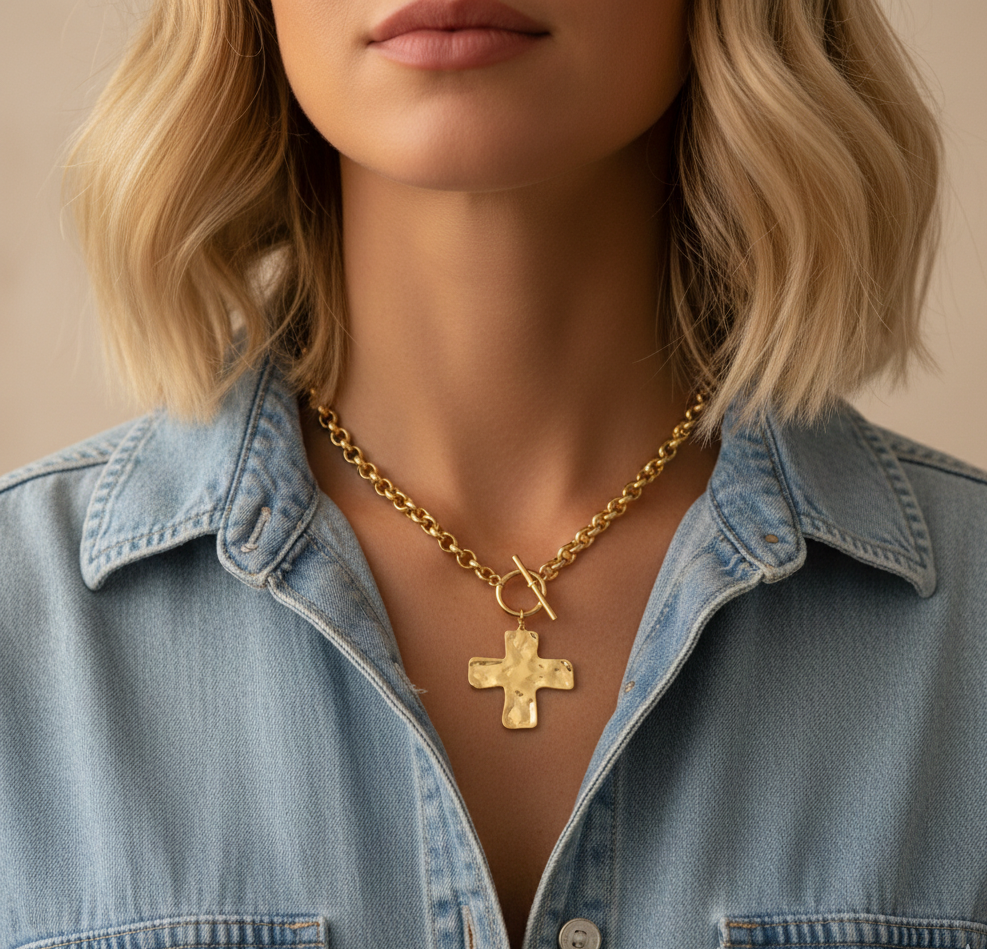 COLLAR CRUZ MARTILLADA Pedido anticipado