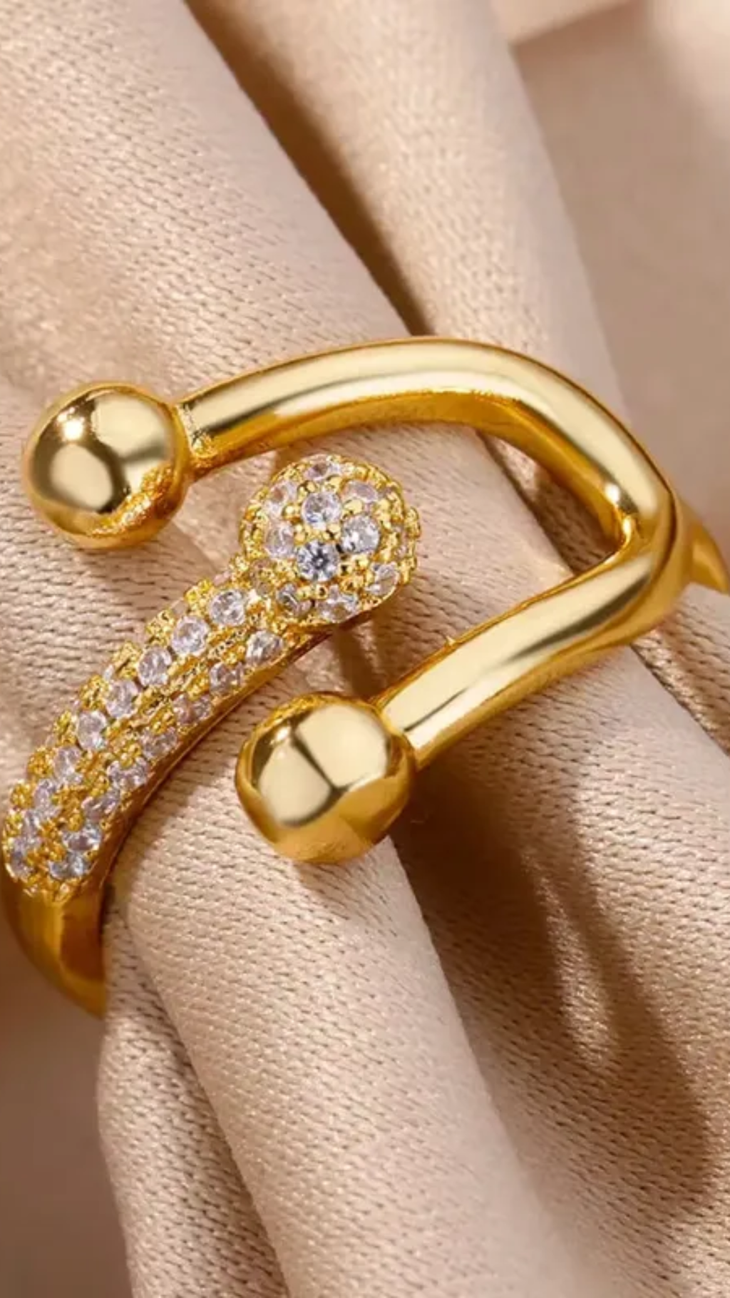 AXIS RING