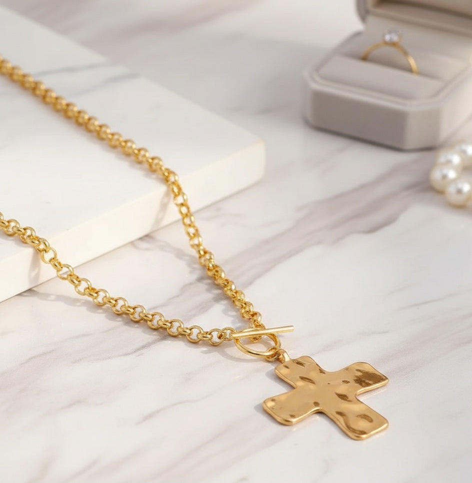 COLLAR CRUZ MARTILLADA Pedido anticipado