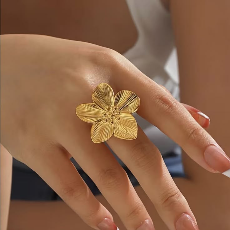 FLOWER RING